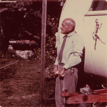 With caravan, in Como
