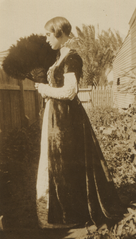 1932