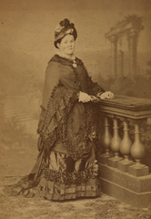 Studio portrait of a lady, taken in Antwerp