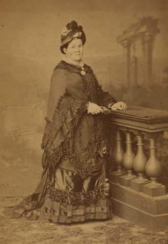 Studio portrait of a lady, taken in Antwerp